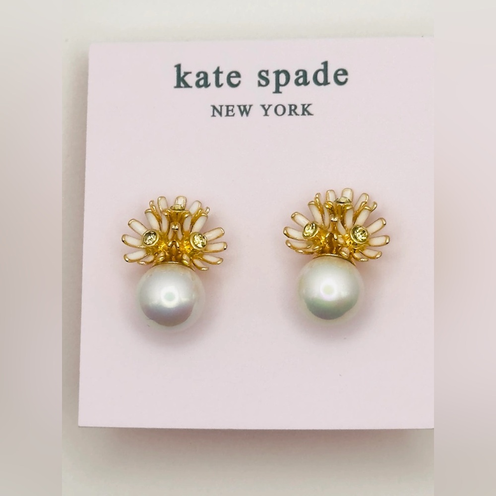 Kate Spade Loves Me Flower & Pearl Stud Earrings